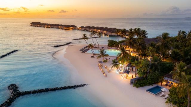 Two-Bedroom Family Beach Villa with Pool — Baglioni Maldives Luxury All Inclusive Resort