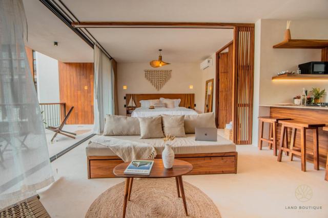 Muunek by Land Boutique — photo 15