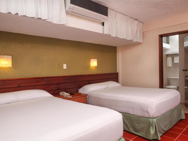 Hotel Casa Colonial Cozumel-Dog Friendly — photo 16