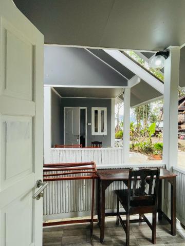 New Harrys Sunset Resort - Klong Nin Beach — photo 17