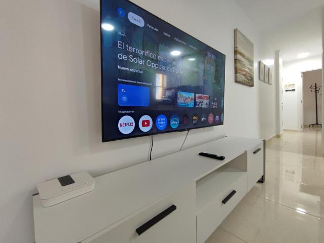 Hercules Paradise 531 - Mediterranean Sea View Terrace - Resort Pools & Gardens - 10 Min Beach - Central Benalmadena - Train to Airport & Malaga - Fast Private WiFi - Remote Work and FireTV ready — photo 15