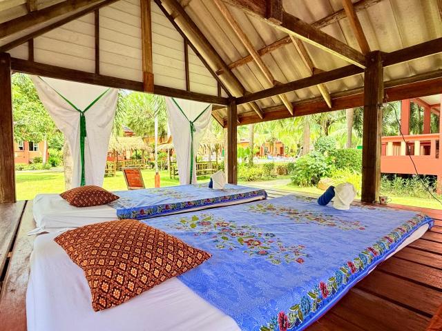 Peaceful Resort , Long Beach - Koh Lanta — photo 2