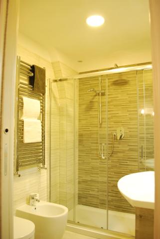 Parthenope Suite Rooms Vomero Vanvitelli a 2 min quartieri spagno via Toledo — photo 23
