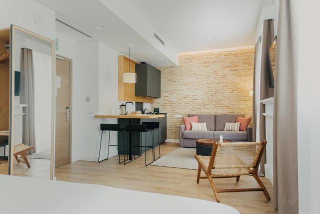 Aquitania Home Suites — photo 7