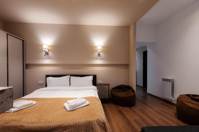 Apart Meidani - Stylish Old Town Apartment with Balcony & Synagogue View — photo 19