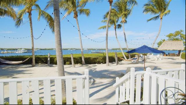 Coconut Palm Inn — photo 21