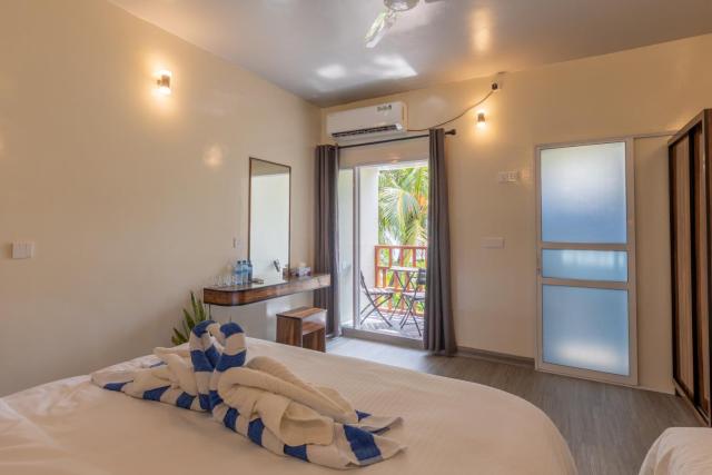 Dhoadhi Beach Maldives — photo 8