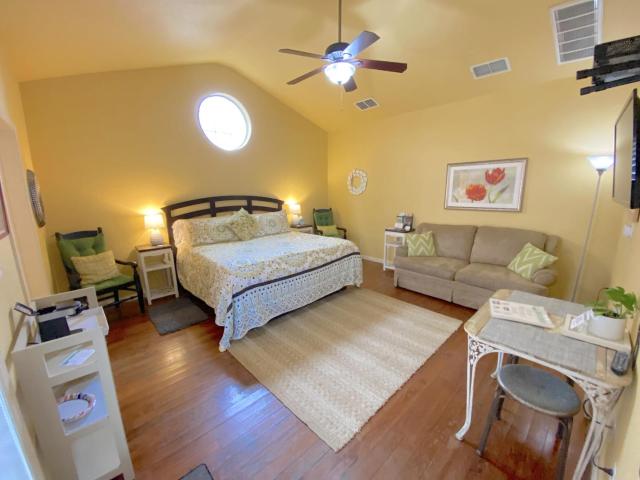Comal Inn — photo 17