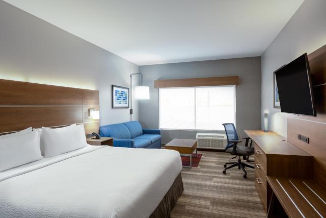 Holiday Inn Express & Suites - Gilbert - Mesa Gateway Airport — photo 10