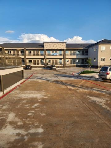 LiV INN & SUITES HOUSTON — photo 12