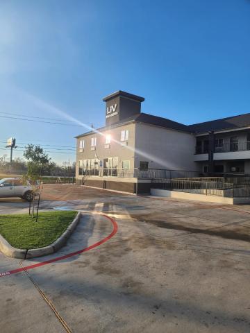 LiV INN & SUITES HOUSTON — photo 13