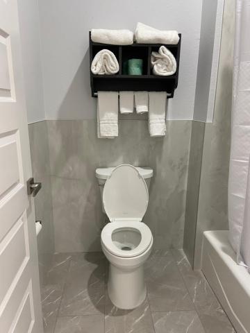 LiV INN & SUITES HOUSTON — photo 20