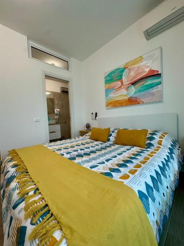 Double Room with Private Bathroom — Monti Tiburtini Roma Guest House