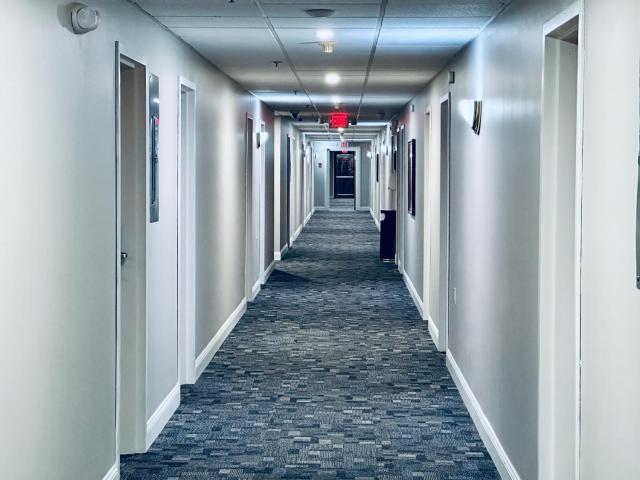 Ivey's Motor Lodge — photo 23
