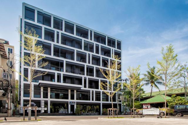Blu Monkey Hub and Hotel Phuket Town- Free All Day Coworking space — photo 7