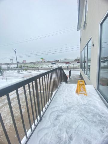 LiV INN & SUITES HOUSTON — photo 5