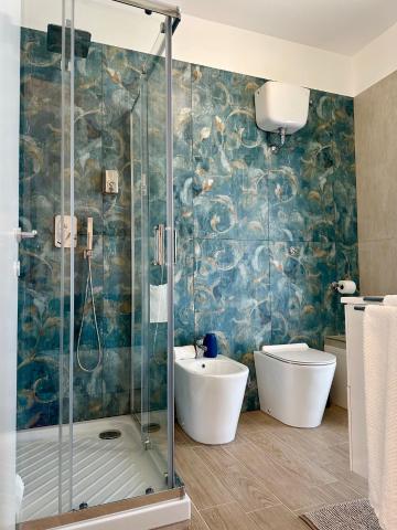 Double Room with Private Bathroom — Monti Tiburtini Roma Guest House