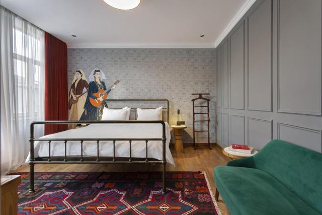 The Blue Fox Hotel — photo 23