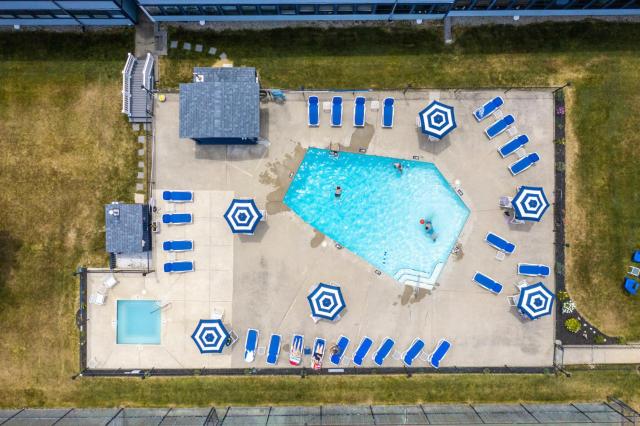 Nautical Mile Resort — photo 1