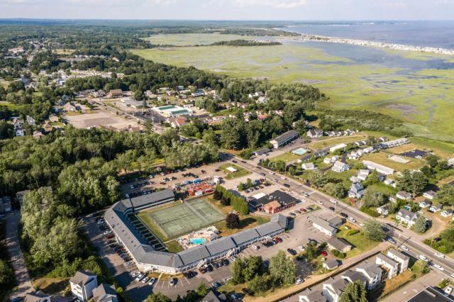 Nautical Mile Resort — photo 9