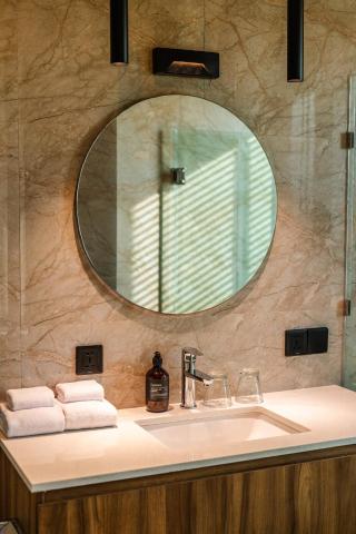 Avanya Luxury Apartments by Pertama Stay — photo 12