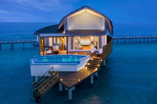 JW Marriott Maldives Resort & Spa — photo 17