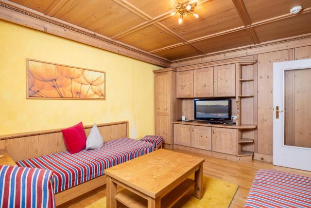 Aparthotel Landhaus St. Joseph (Indoor Pool) — photo 3