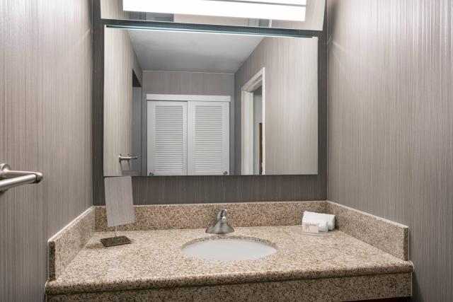 Courtyard by Marriott Maui Kahului Airport — photo 19