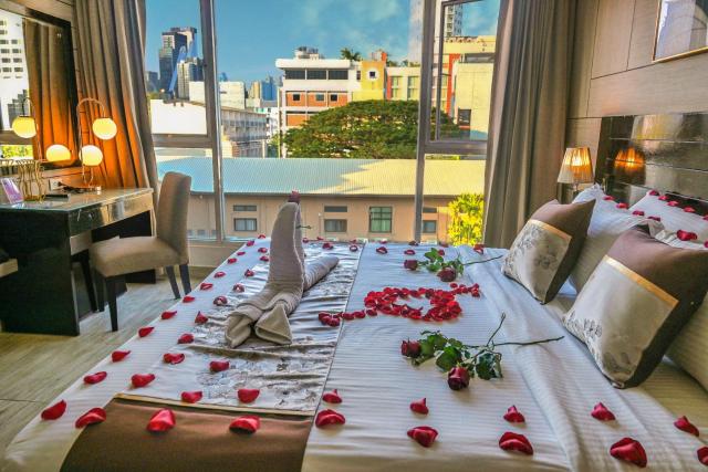 Boss Suites Nana Hotel — photo 18