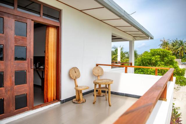 Maldivine Stay Dhiffushi — photo 15