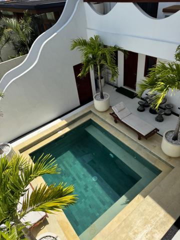 Uluwatu Stay's Deluxe Suite #5 — photo 13