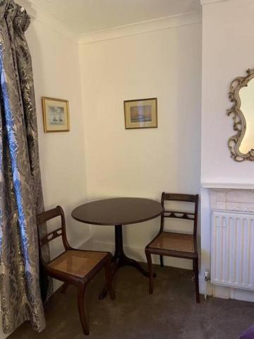 Regis Lodge Guest House — photo 18