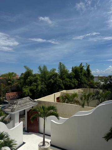 Uluwatu Stay's Deluxe Suite #5 — photo 21