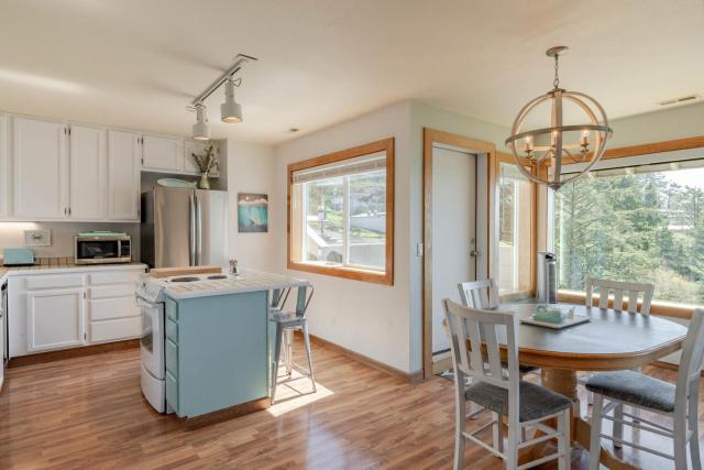 Whale Inn of Depoe Bay — photo 14