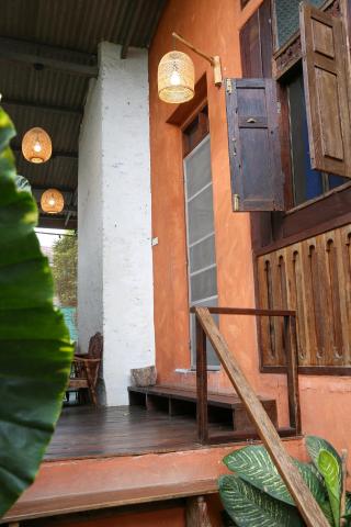 Baannoi Nornmuan retreat vacation rental & workshop Chiang Mai — photo 16
