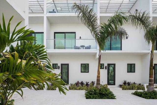 Baley TCI 3BR 3Bath Townhome — photo 14