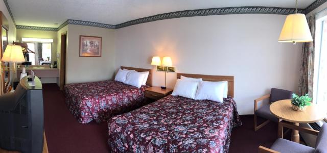 Twelve Oaks Inn — photo 22
