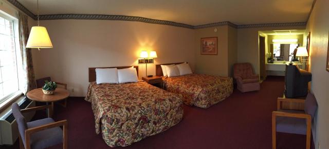 Twelve Oaks Inn — photo 23