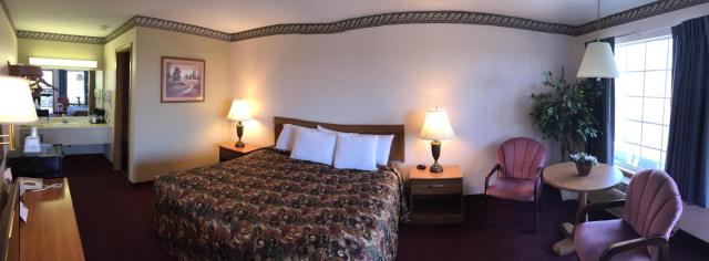 Twelve Oaks Inn — photo 24
