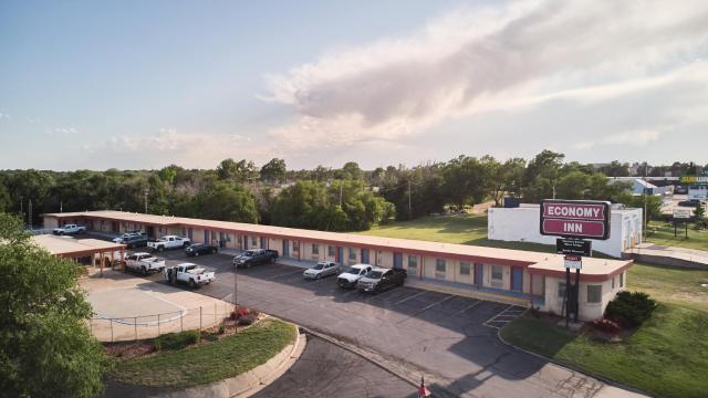 Economy Inn Pratt — photo 6