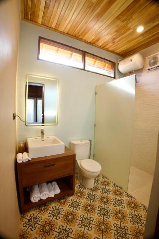 Sun and Moon Bungalow Village — photo 12