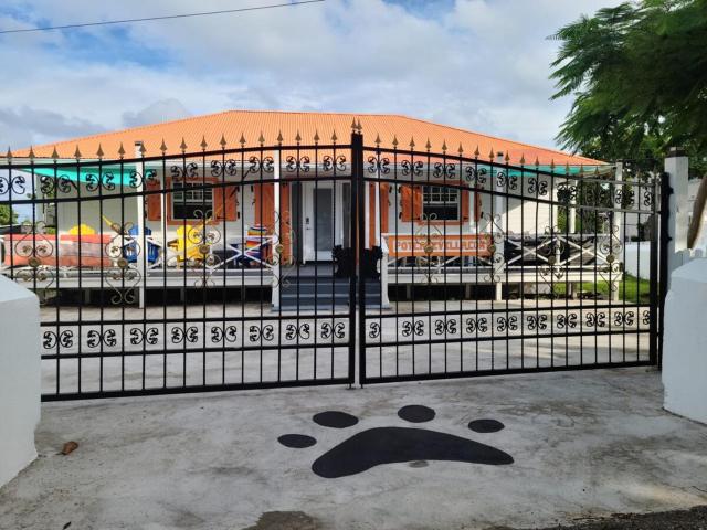 Potcake Villa "Vacation with Heart Villa Donates to Rescue Dogs" — photo 1