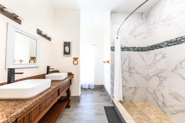 Peaceful Oceanview Home with Pool in Turtle Tail — photo 12