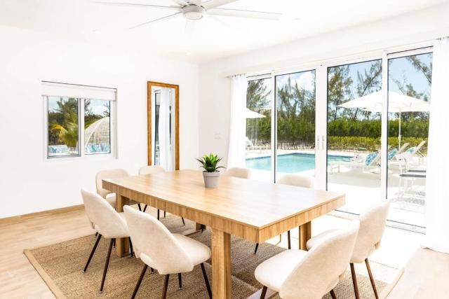 Caicos Cove Villa Private Pool, BBQ near Grace Bay — photo 12