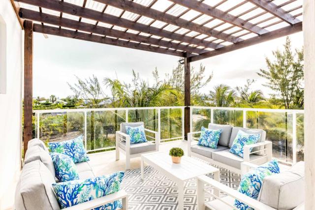 Caicos Cove Villa Private Pool, BBQ near Grace Bay — photo 6