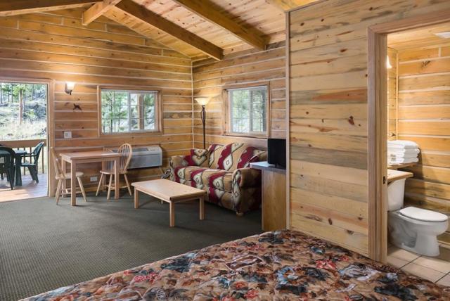 Rock Crest Lodge & Cabins — photo 16