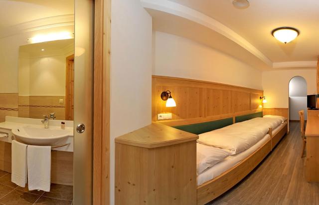 Hotel Sureghes — photo 16