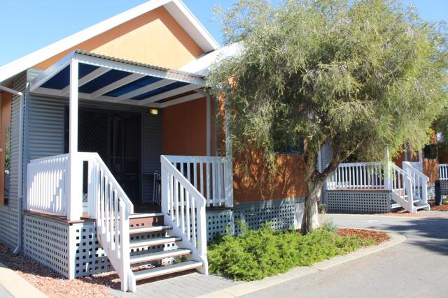 Mandurah Ocean Marina Chalets — photo 16