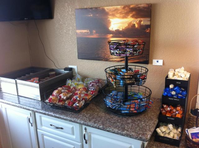 Shoreline Island Resort - Exclusively Adult — photo 8