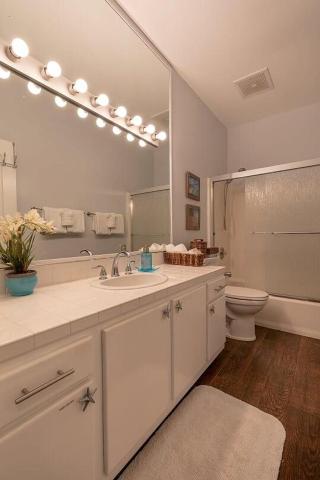 Regency Inn & Suites — photo 20